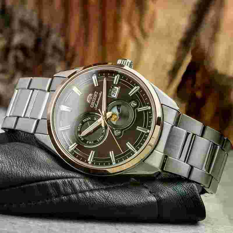 Orient Sun and Moon Stretto Sun & Moon RA-AK0313Y Brown Dial Stainless Steel Men's Watch - 41.5mm Brand New Full Set Watch