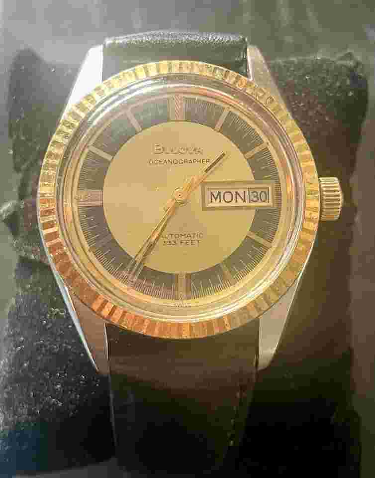 Bulova Oceanographer 1974 Swiss Made Automatic 333Ft Day Date Complication