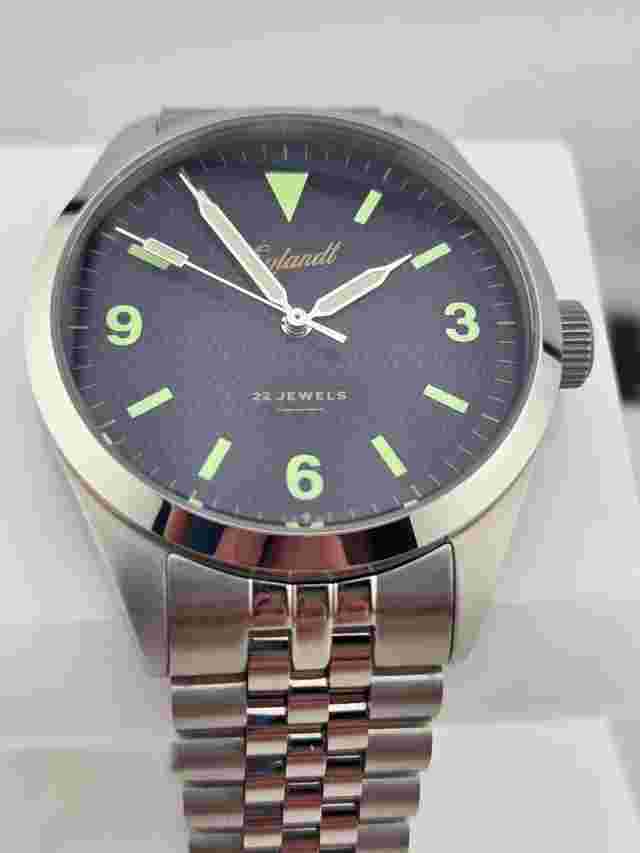 Eylandt Valiant Mint Eylandt Valiant by Hemel an American microbrand