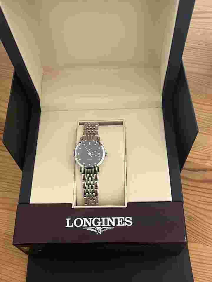 Longines Elegant Collection Damenuhr The Longines Elegant Collection Saphirglas Automatikwerk Zifferblatt schwarz 12 Diamanten