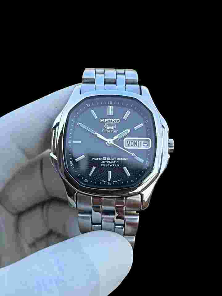 Seiko Superior 5 Superior Black SKZ037 Whirlpool Dial RARE Very Good Condition Box paper