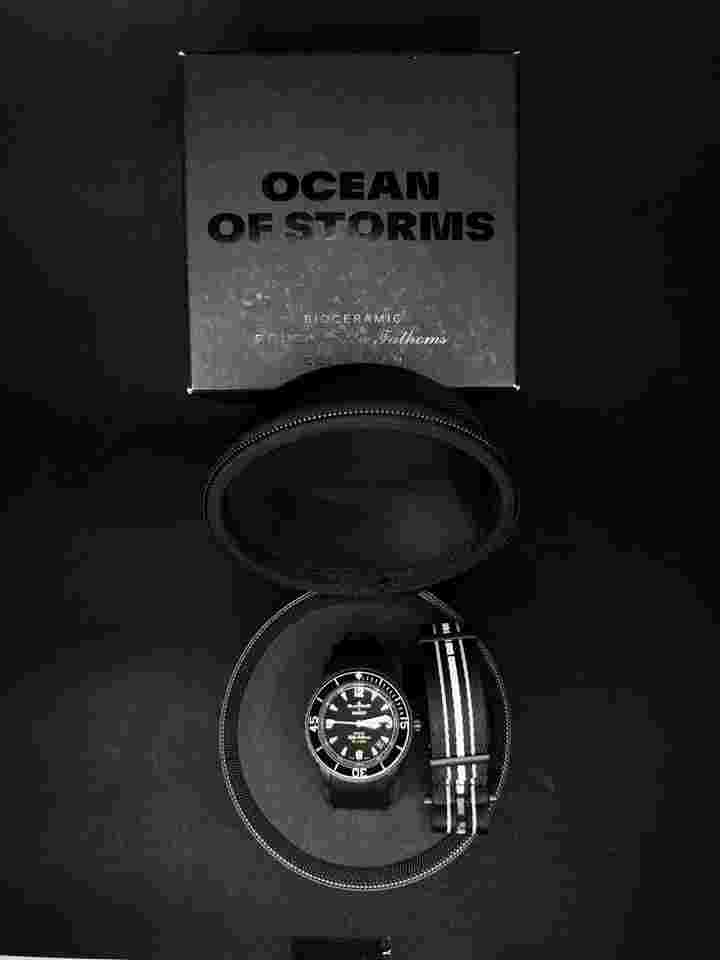 Swatch Scuba Fifty Fathoms Ocean Of Storms Scuba Blancpain Relogio em perfeitas condições - box completo.