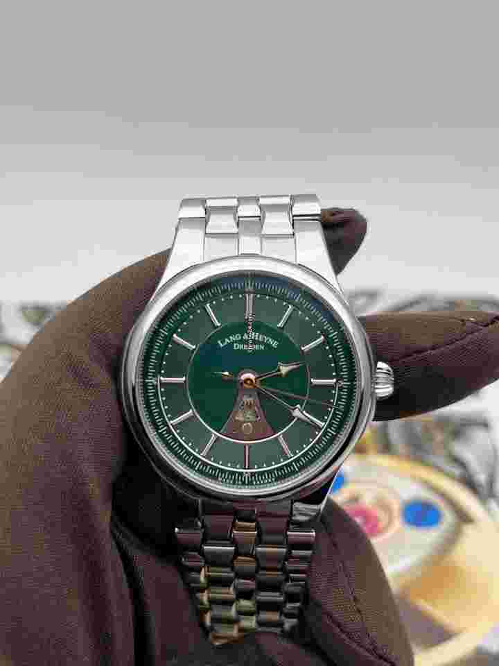 Lang & Heyne
Green Dial