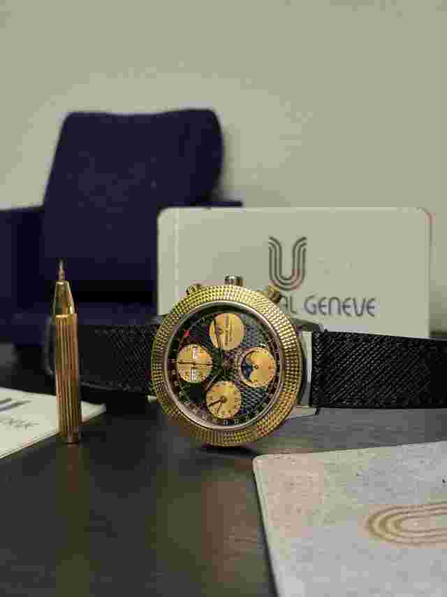 Universal Genève Tri-Compax Chronograph Ref.699.104 original paper