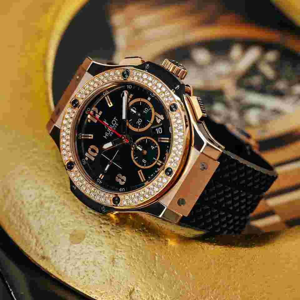 Hublot Big Bang 44 mm
Rose Gold $43K MSRP FACTORY Diamonds Chronograph Automatic