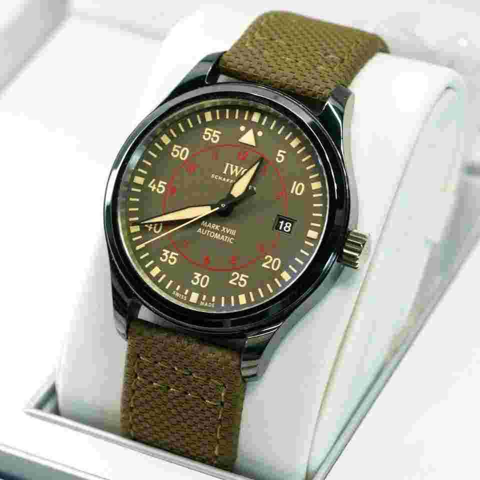 IWC Pilot Mark
Top Gun Miramar Mark XVIII IW324702 Grey Dial Ceramic 41mm