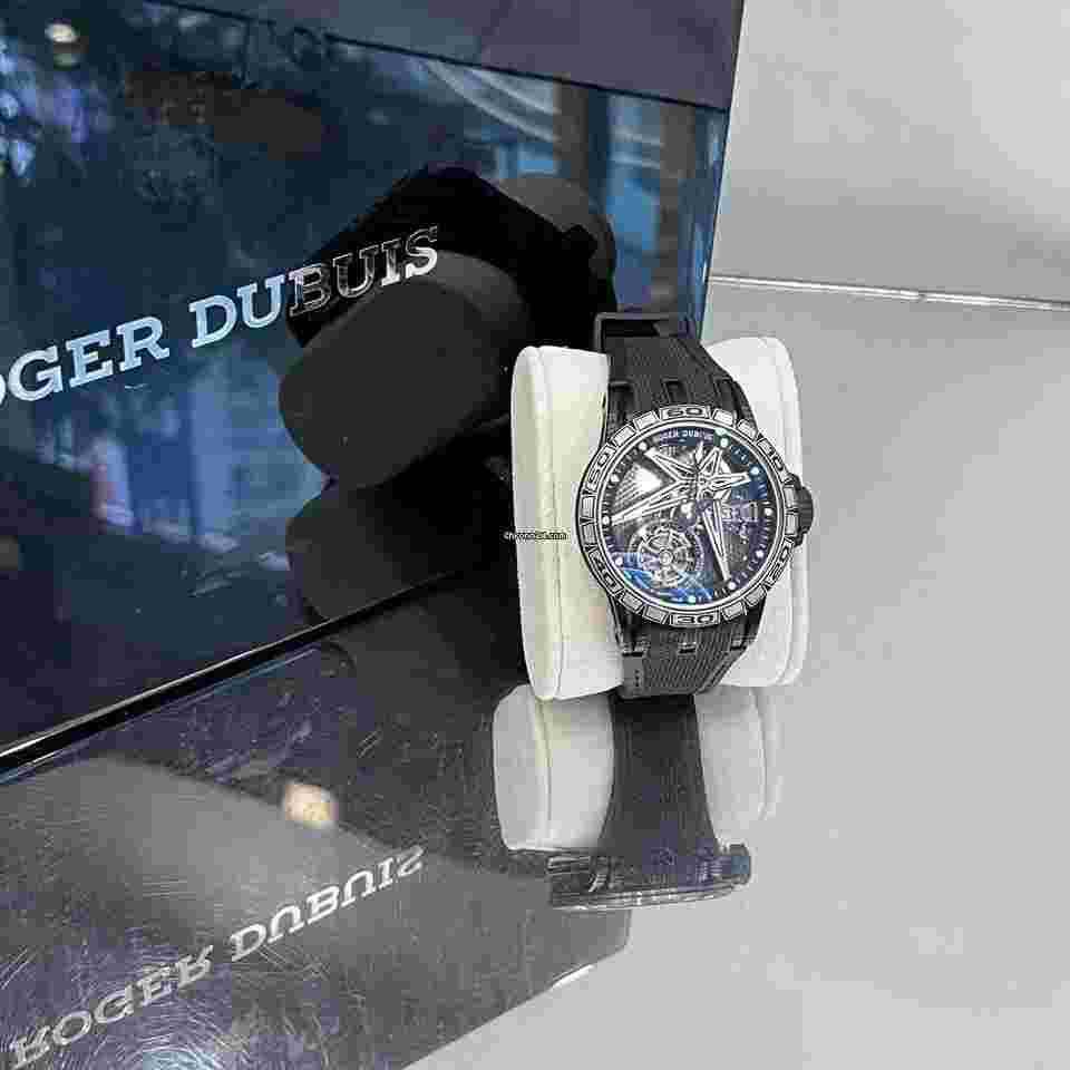 Roger Dubuis
RDDBEX0815