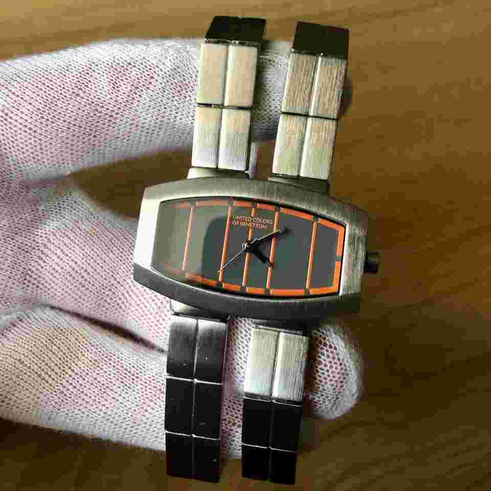 United Colors of Benetton - JAPAN quartz / DOUBLE bracelet / 41x27mm case / RARE vintage 2000s / UNISEX / DESIGN watch in TOP condition / Keeps GOOD TIME