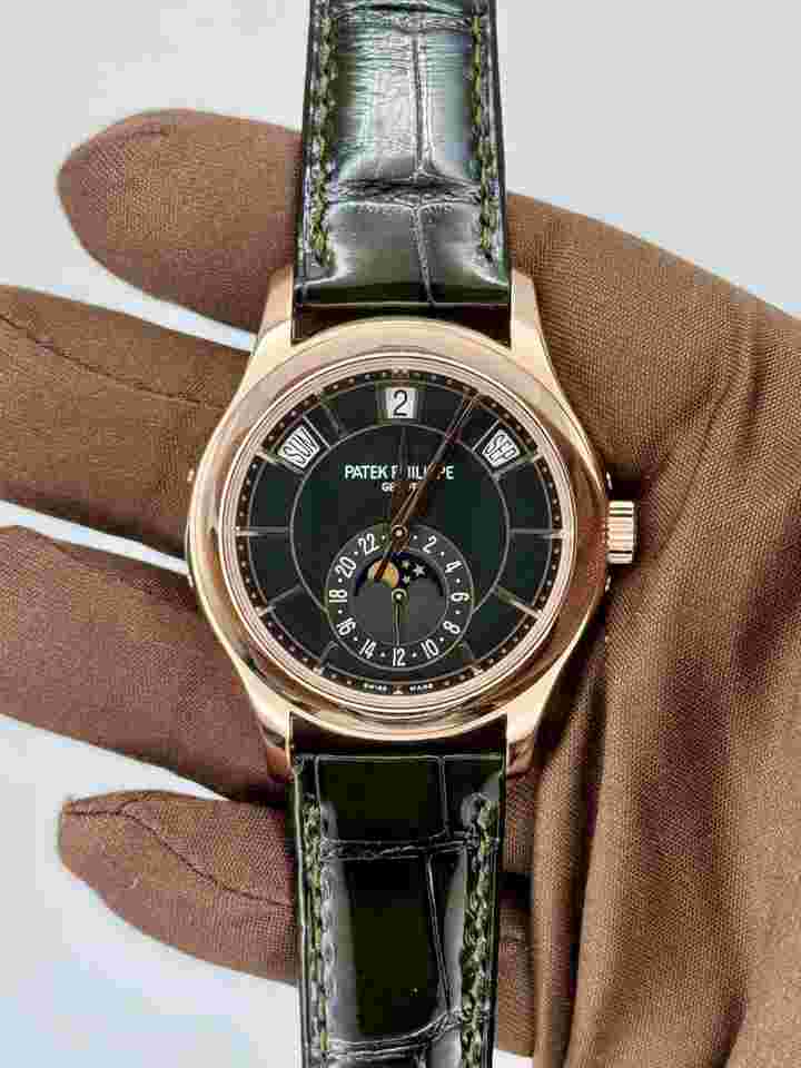 Patek Philippe Annual Calendar
NEW 2025 Annual Calendar 5205R-011