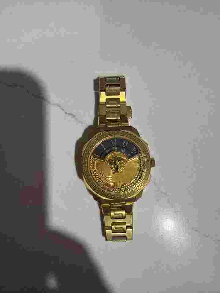 Versace vrscvqu050015 Dylos Versace Womens Gold watch